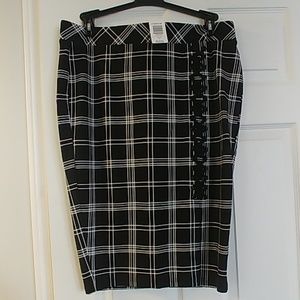 Torrid plaid pencil skirt